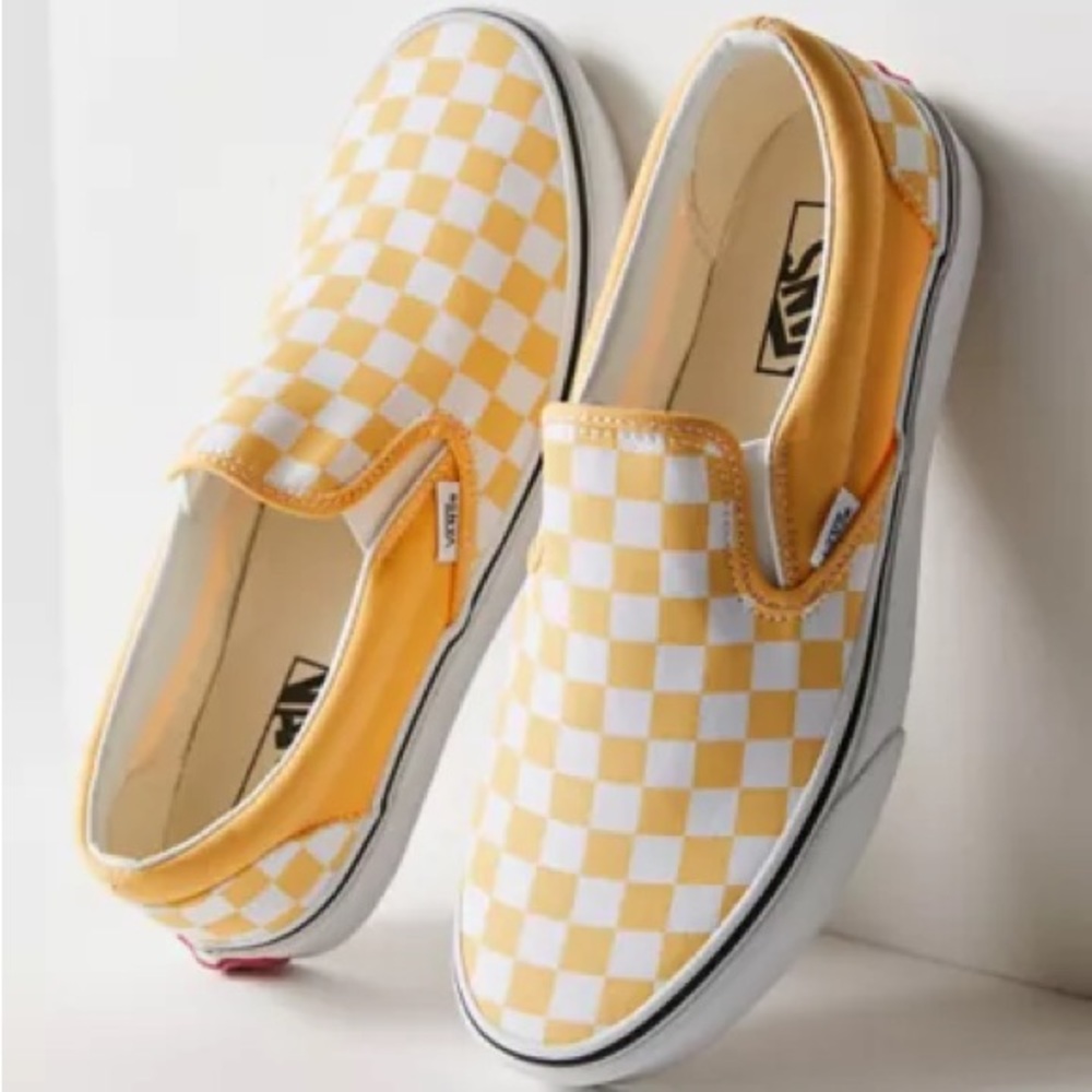 CHECKERBOARD CLASSIC SLIP-ON VANS